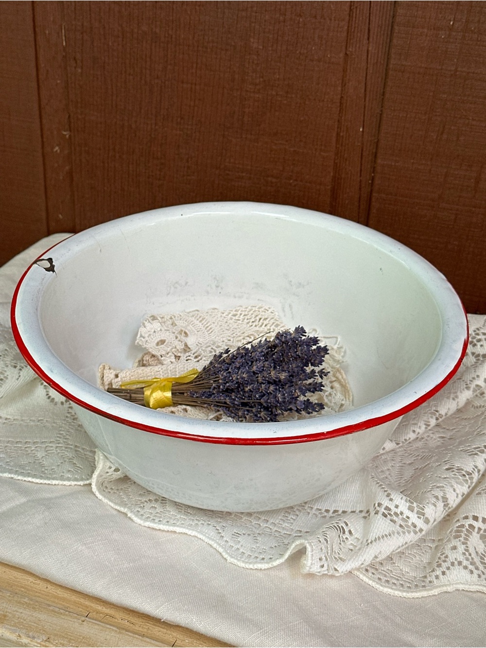 Vintage Enamelware Wash Basin Bowl White Red Rim Farmhouse Rustic Decor